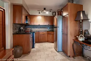 77 Lake Hinsdale Dr, Willowbrook, IL 60527 - Photo 8