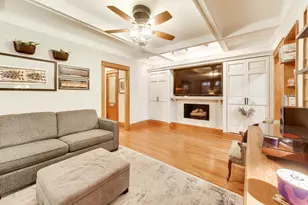3808 N Pine Grove Ave, Chicago, IL 60613 - Photo 18