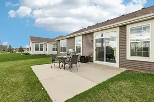 1053 Honey Locust Dr, Crystal Lake, IL 60012 - Photo 34