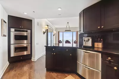 950 N Michigan Avenue #3805, Chicago, IL 60611 - Photo 18