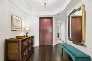 950 N Michigan Ave, Chicago, IL 60611 - Photo 2