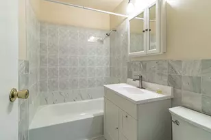 715 Grove Dr, Buffalo Grove, IL 60089 - Photo 14