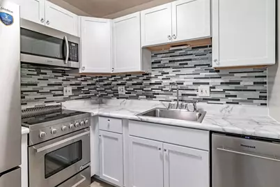 715 Grove Drive #206, Buffalo Grove, IL 60089 - Photo 10