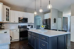 311 Greenwood Pl, Oswego, IL 60543 - Photo 8