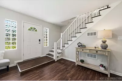 10155 Ivanhoe Avenue, Schiller Park, IL 60176 - Photo 2
