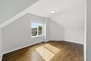 10155 Ivanhoe Ave, Schiller Park, IL 60176 - Photo 16