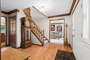 968 Milford St, Cary, IL 60013 - Photo 2
