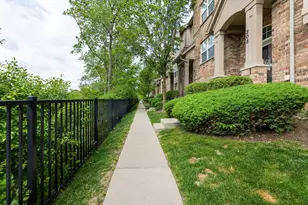 208 Prairie Ct, Morton Grove, IL 60053 - Photo 24