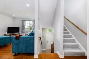 208 Prairie Ct, Morton Grove, IL 60053 - Photo 12