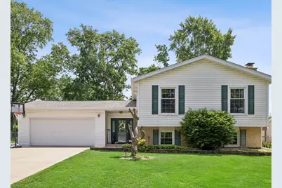 7329 Richmond Avenue, Darien, IL 60561 - Photo 1