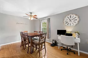 7329 Richmond Ave, Darien, IL 60561 - Photo 14