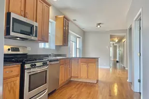 4451 S Indiana Ave, Chicago, IL 60653 - Photo 2
