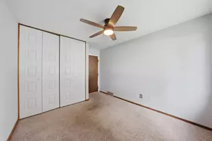 324 Boulder Hill Pass, Oswego, IL 60543 - Photo 14