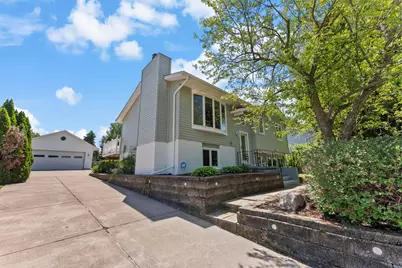 2333 Mound Street, Davenport, IA 52803 - Photo 2