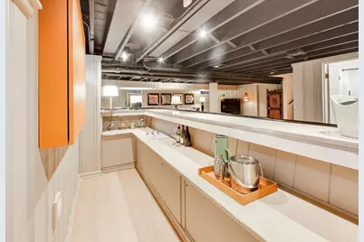 2646 W Birchwood Avenue, Chicago, IL 60645 - Photo 22