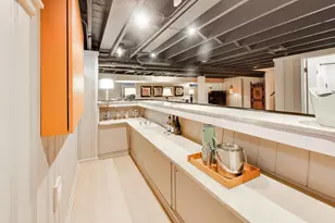 2646 W Birchwood Ave, Chicago, IL 60645 - Photo 22