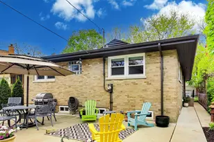 2646 W Birchwood Ave, Chicago, IL 60645 - Photo 30