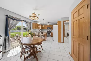 1024 Kylemore Ct, Lockport, IL 60441 - Photo 10