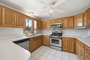 1024 Kylemore Ct, Lockport, IL 60441 - Photo 12