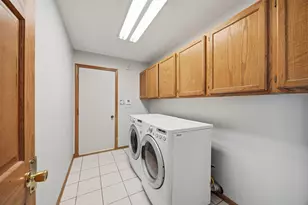 1024 Kylemore Ct, Lockport, IL 60441 - Photo 14