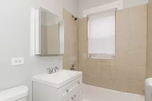 2722 W Rosemont Ave, Chicago, IL 60659 - Photo 8