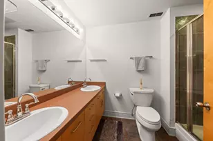 212 W Washington Ave, Chicago, IL 60606 - Photo 14