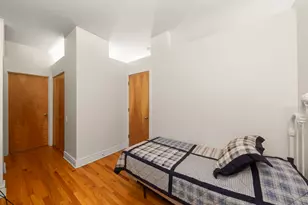 212 W Washington Ave, Chicago, IL 60606 - Photo 16