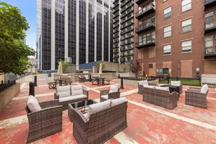 212 W Washington Ave, Chicago, IL 60606 - Photo 26