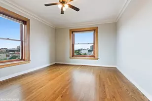 559 W Surf St, Chicago, IL 60657 - Photo 16