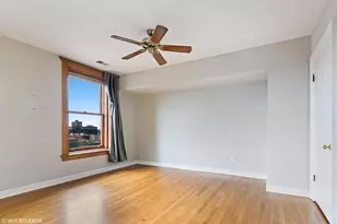 559 W Surf St, Chicago, IL 60657 - Photo 12