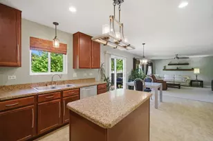 843 Brahms Rd, Volo, IL 60073 - Photo 8