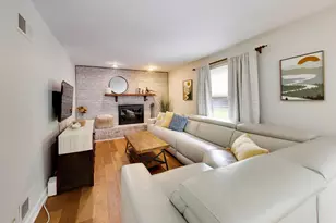 904 S Raven Rd, Shorewood, IL 60404 - Photo 10
