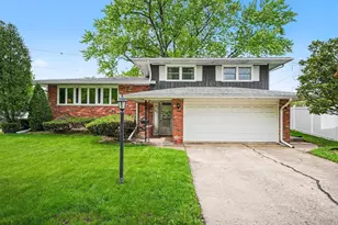2901 190th St, Lansing, IL 60438 - Photo 2