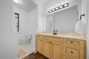 1200 W Sherwin Ave, Chicago, IL 60626 - Photo 34