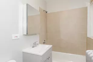 2724 W Rosemont Ave, Chicago, IL 60659 - Photo 10