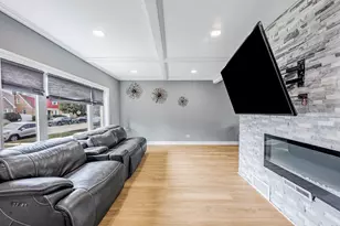 5227 S Neenah Ave, Chicago, IL 60638 - Photo 6