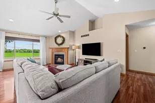 5598 White Fox Dr, Rockford, IL 61102 - Photo 8