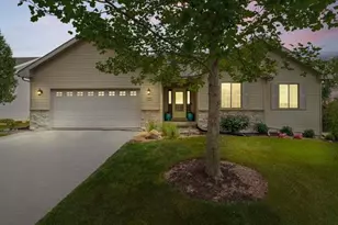 5598 White Fox Dr, Rockford, IL 61102 - Photo 1