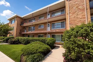 4923 N Harlem Ave, Chicago, IL 60656 - Photo 1
