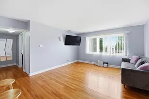 3846 25th Ave, Schiller Park, IL 60176 - Photo 2