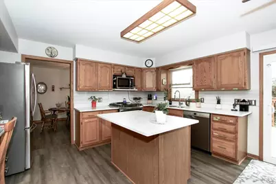 2153 Jordan Circle, Elgin, IL 60123 - Photo 10