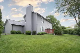 2153 Jordan Cir, Elgin, IL 60123 - Photo 34