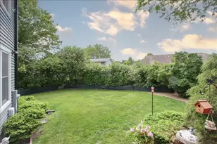 2153 Jordan Cir, Elgin, IL 60123 - Photo 38
