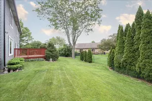 2153 Jordan Cir, Elgin, IL 60123 - Photo 36
