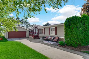 125 Cardinal Dr, Beecher, IL 60401 - Photo 2