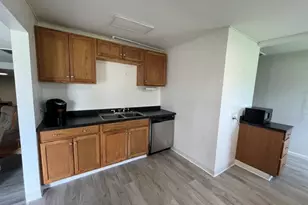 401 E College St, Kewanee, IL 61443 - Photo 8