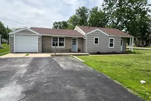 401 E College St, Kewanee, IL 61443 - Photo 2