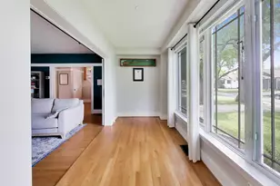 317 Olmsted Rd, Riverside, IL 60546 - Photo 10