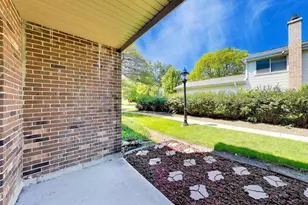 906 W Alleghany Dr, Arlington Heights, IL 60004 - Photo 26