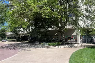 4800 S Lake Park Ave, Chicago, IL 60615 - Photo 6